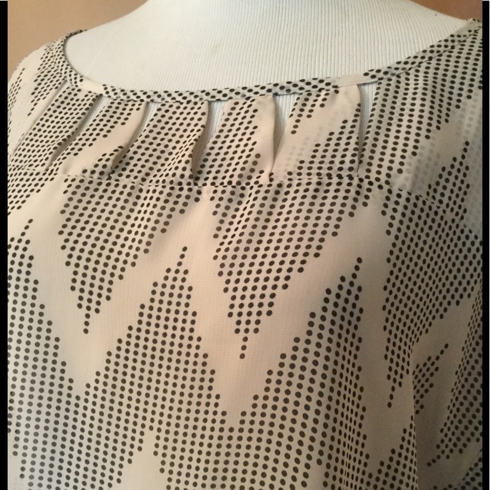 The Limited Gorgeous Lightweight Top